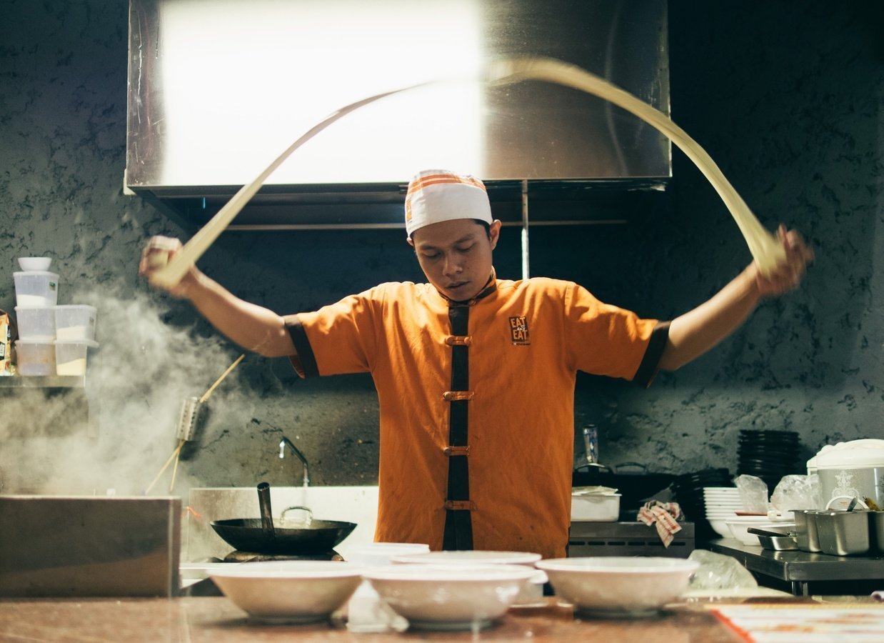 work-person-kitchen-professional-chef-noodle-144815-pxhere.com
